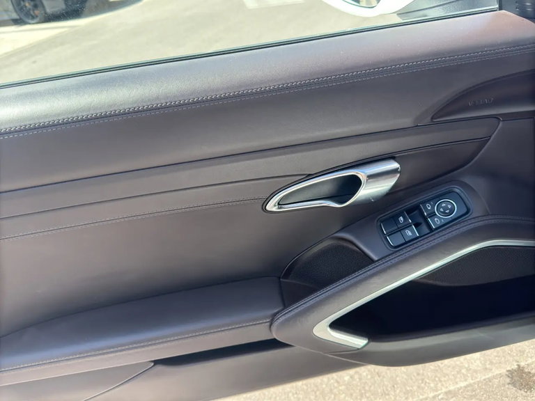 Porsche 718 Boxster S