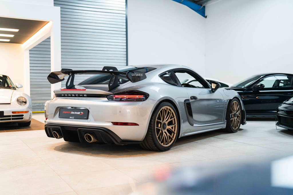 Porsche 718 Cayman GT4 RS