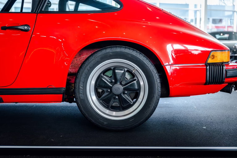 Porsche 911 Carrera 3.2