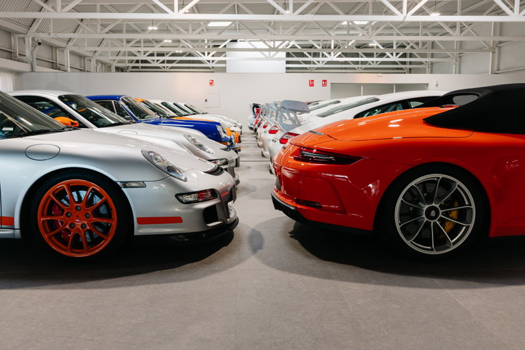 Porsche 718 Cayman GT4 RS