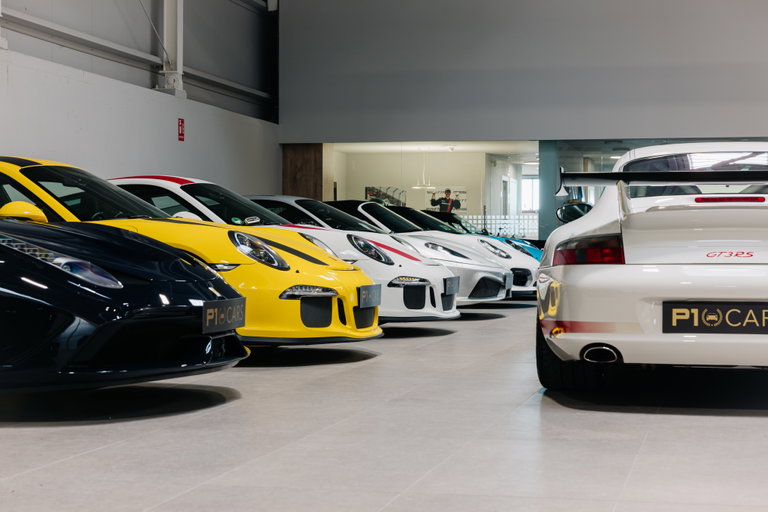Porsche 718 Cayman GT4 RS