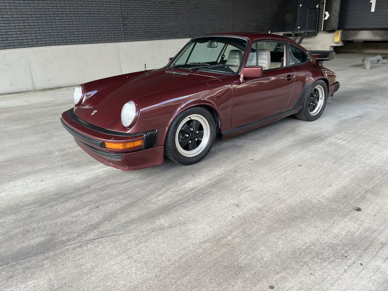 Porsche 911 Carrera 3.2 (US)