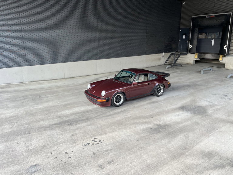 Porsche 911 Carrera 3.2 (US)