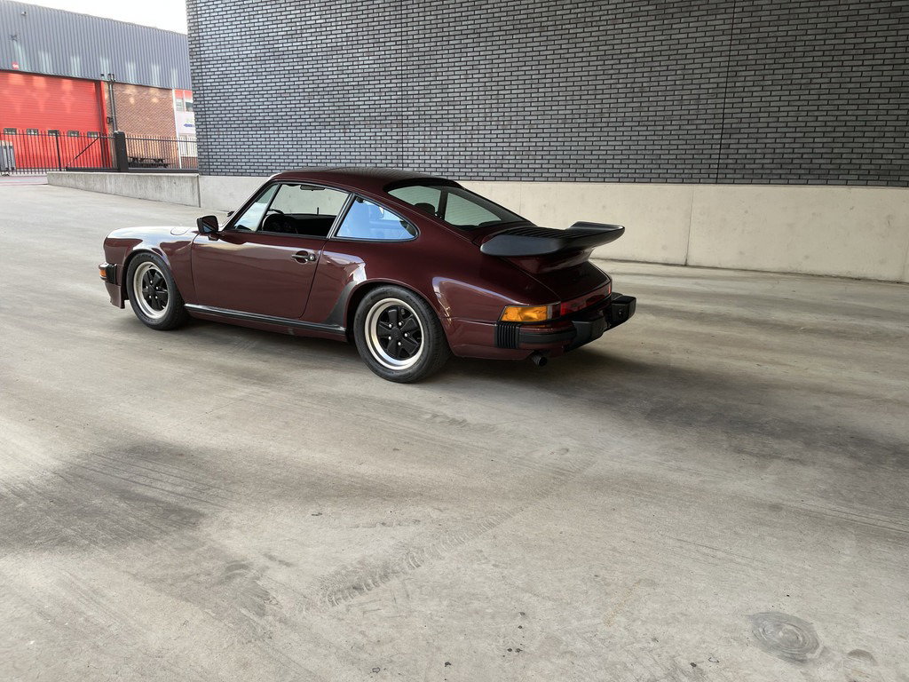 Porsche 911 Carrera 3.2 (US)