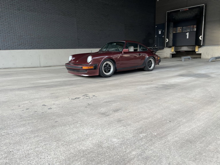 Porsche 911 Carrera 3.2 (US)