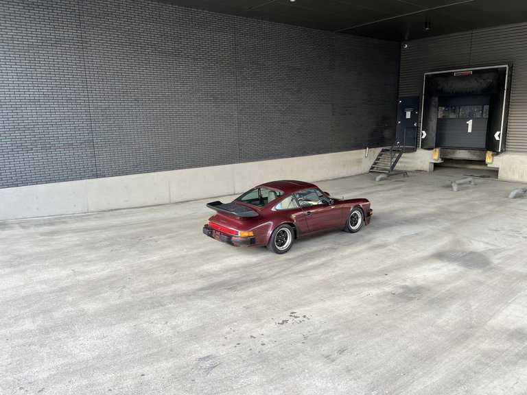 Porsche 911 Carrera 3.2 (US)