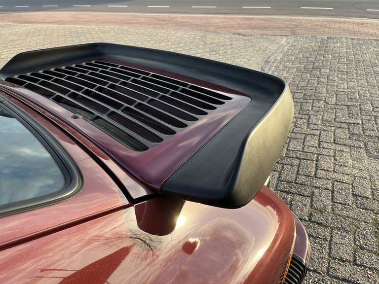 Porsche 911 Carrera 3.2 (US)