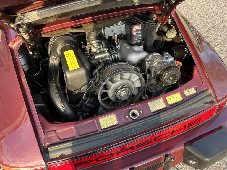 Porsche 911 Carrera 3.2 (US)