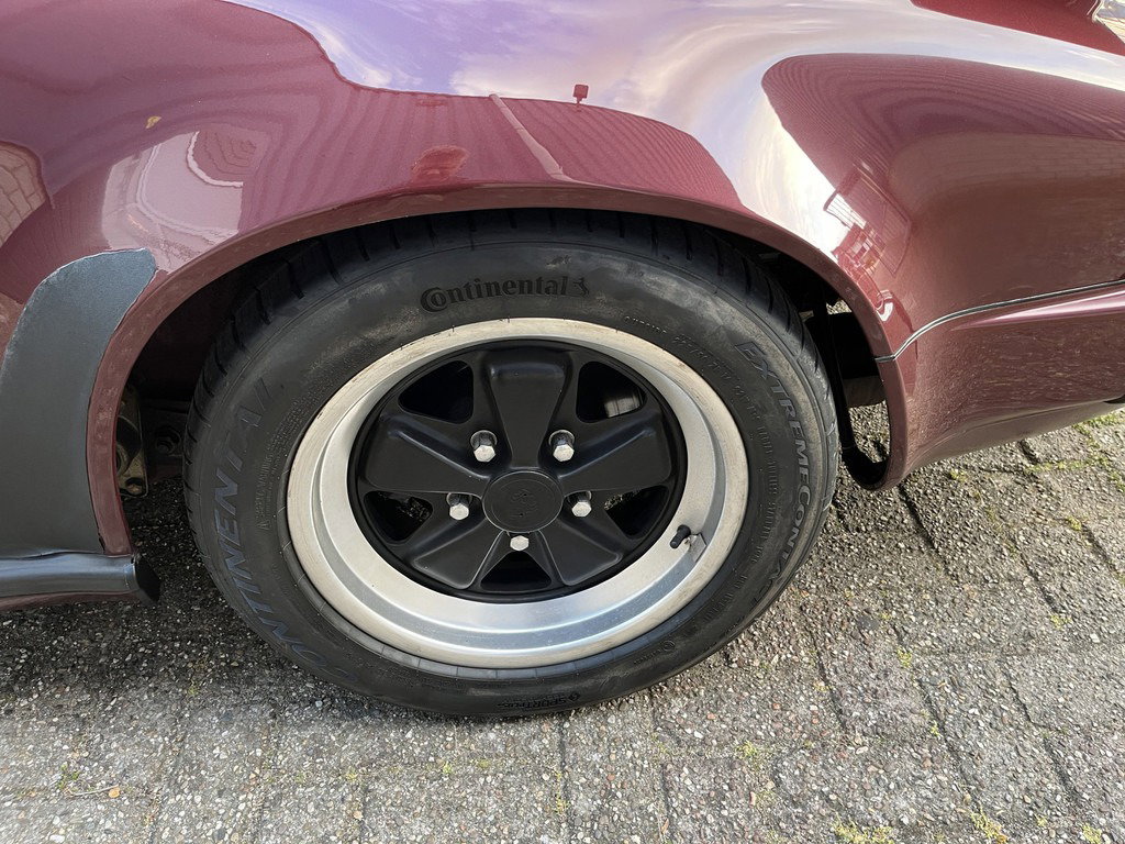 Porsche 911 Carrera 3.2 (US)