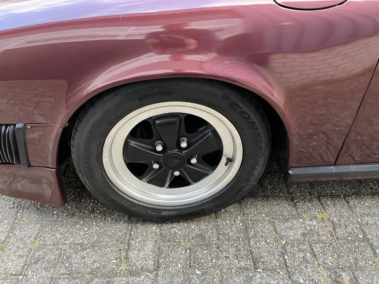 Porsche 911 Carrera 3.2 (US)