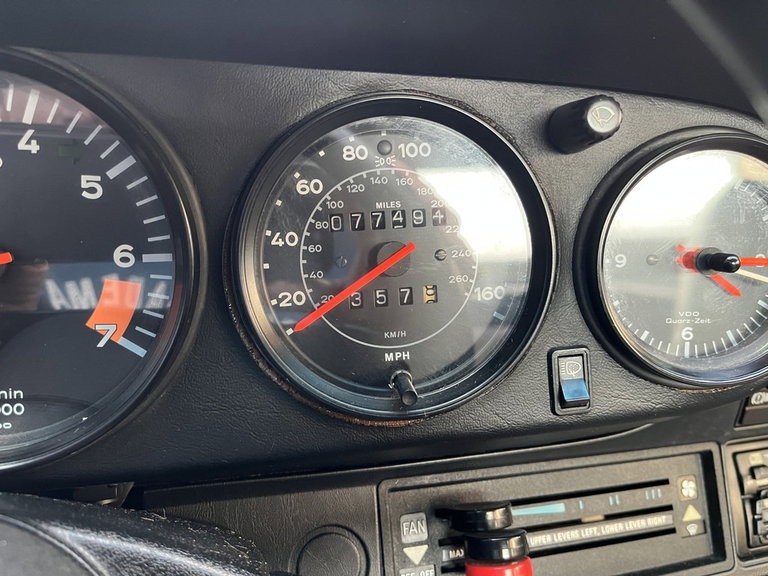 Porsche 911 Carrera 3.2 (US)