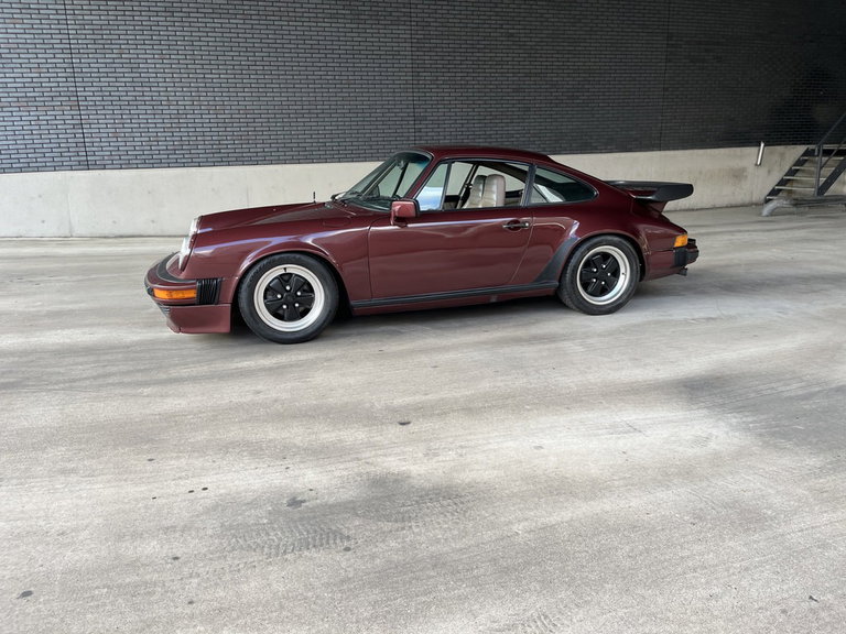 Porsche 911 Carrera 3.2 (US)