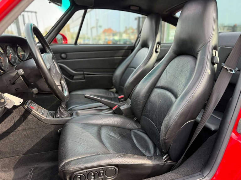 Porsche 993 Carrera 4