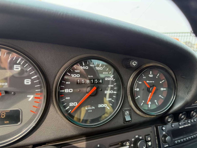 Porsche 993 Carrera 4