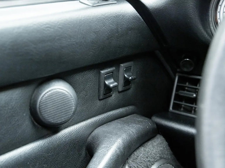 Porsche 993 Carrera 4S