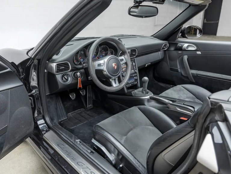 Porsche 997.2 Carrera GTS