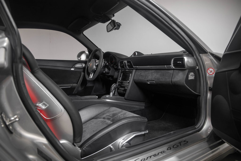 Porsche 997.2 Carrera GTS