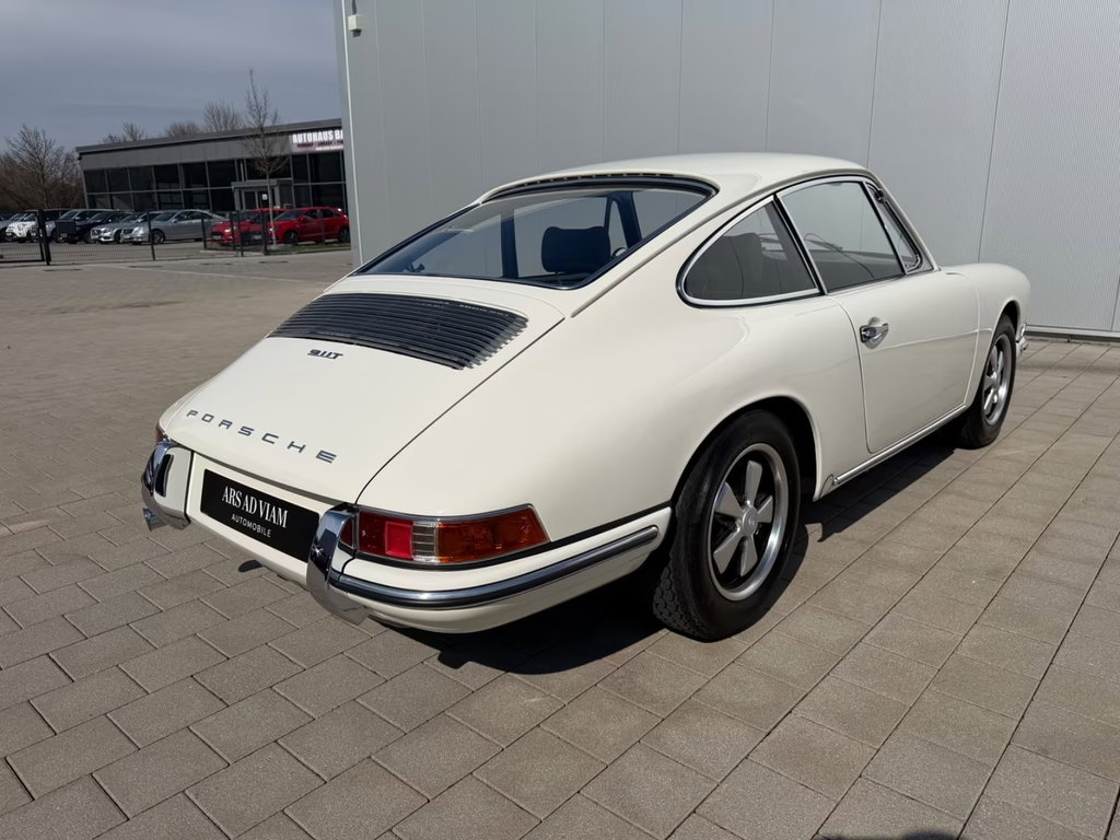 Porsche 911 T