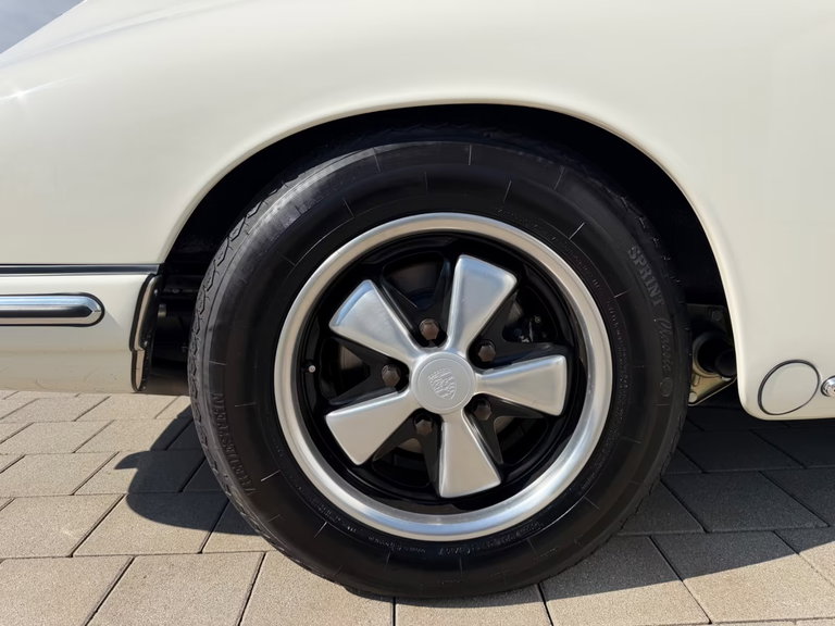 Porsche 911 T