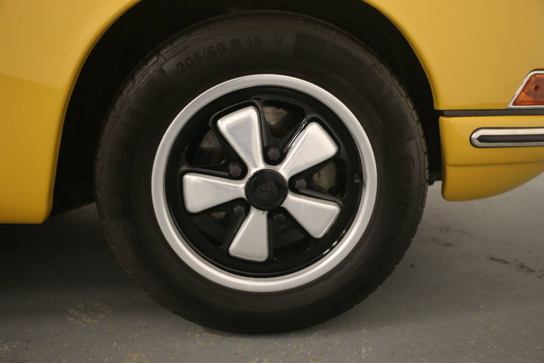Porsche 911 T