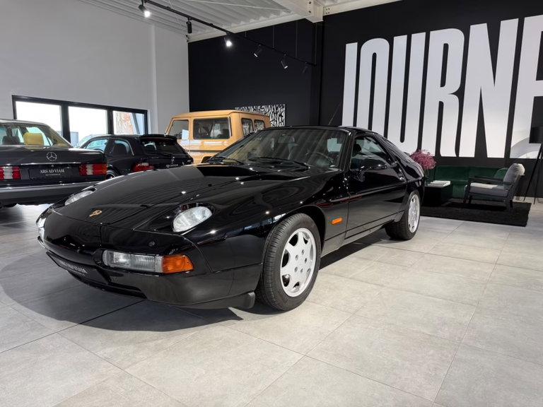 Porsche 928 S4