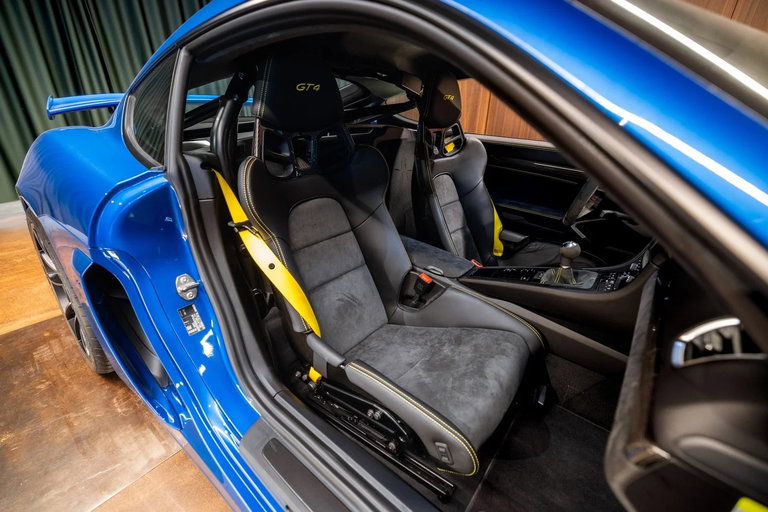 Porsche 981 Cayman GT4