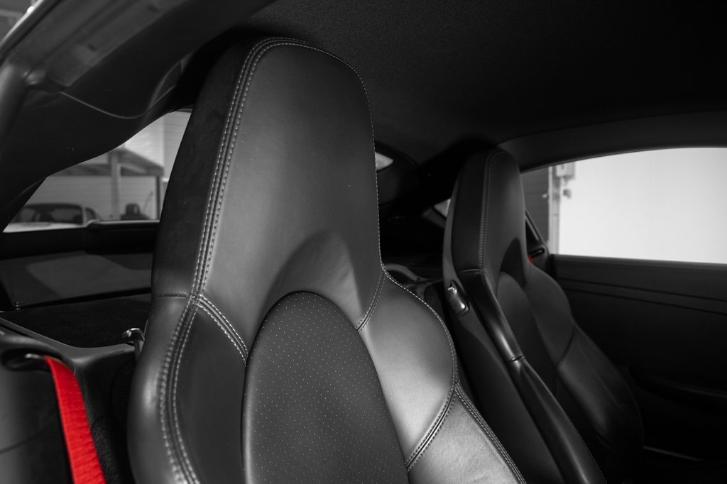 Porsche 987 Cayman R