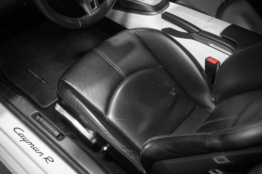 Porsche 987 Cayman R