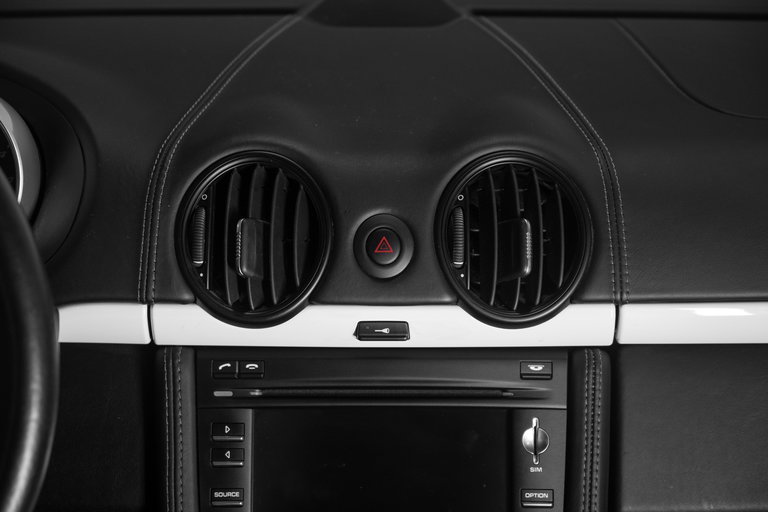 Porsche 987 Cayman R