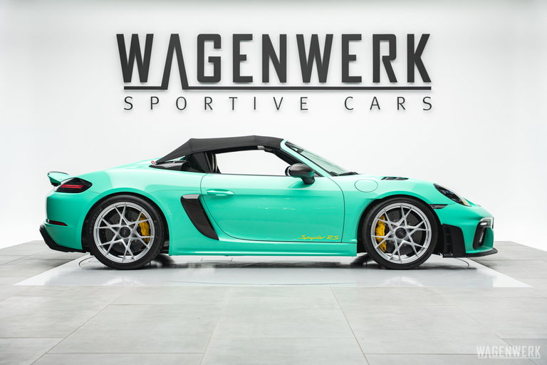Porsche 718 Spyder RS