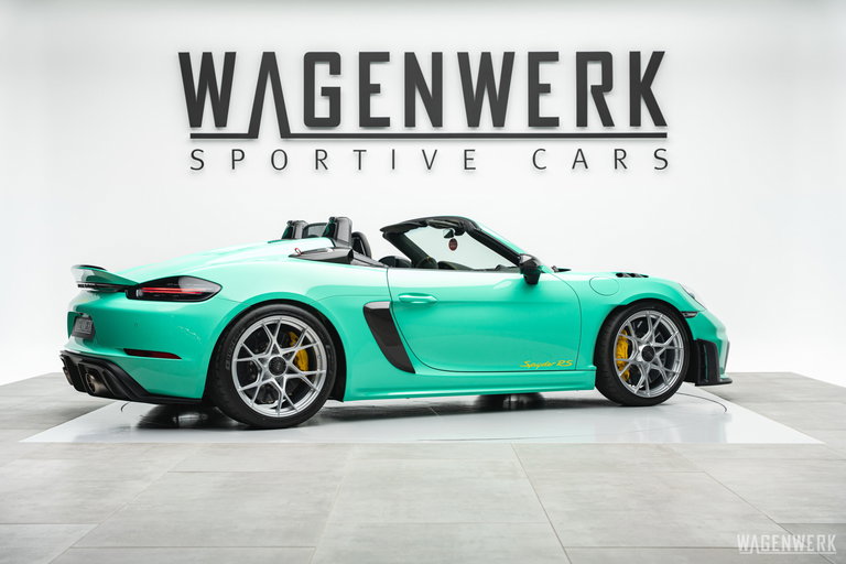 Porsche 718 Spyder RS