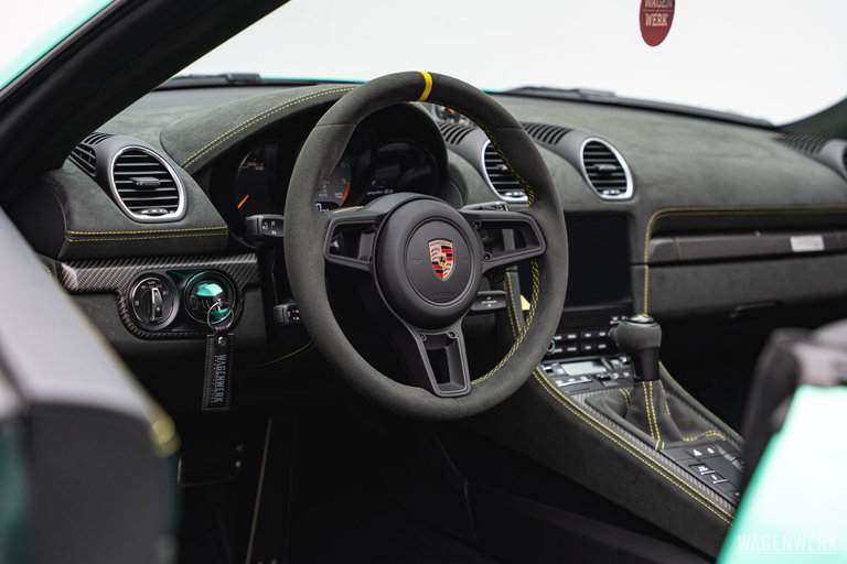 Porsche 718 Spyder RS