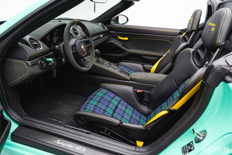 Porsche 718 Spyder RS