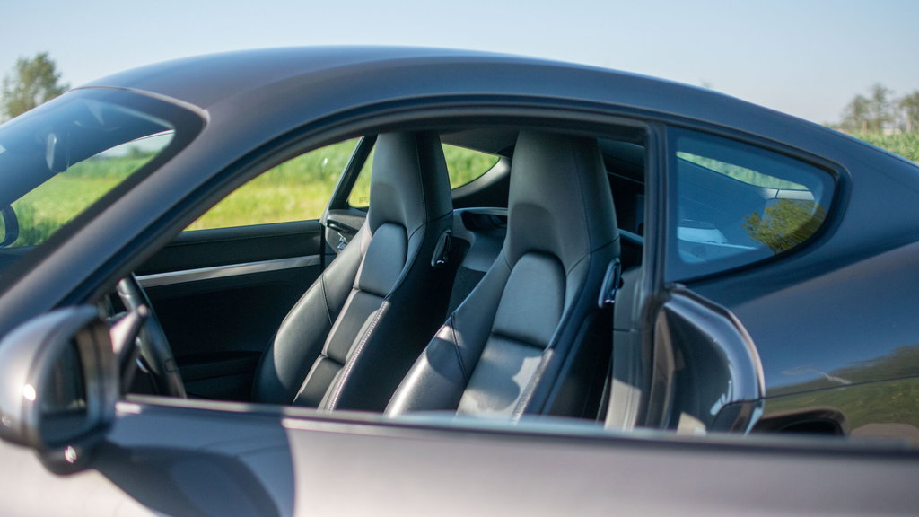 Porsche 981 Cayman