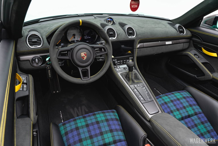 Porsche 718 Spyder RS