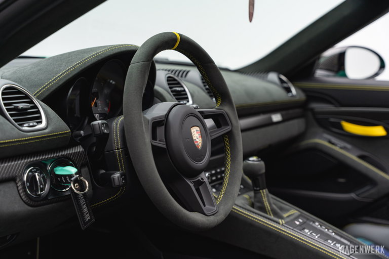 Porsche 718 Spyder RS