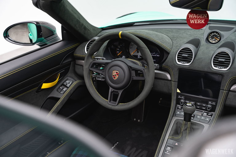 Porsche 718 Spyder RS