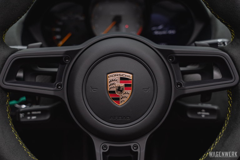 Porsche 718 Spyder RS