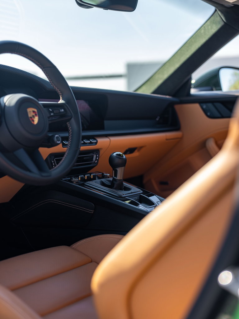 Porsche 992 GT3 Touring