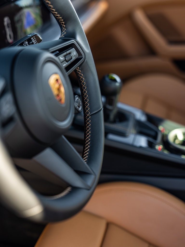Porsche 992 GT3 Touring