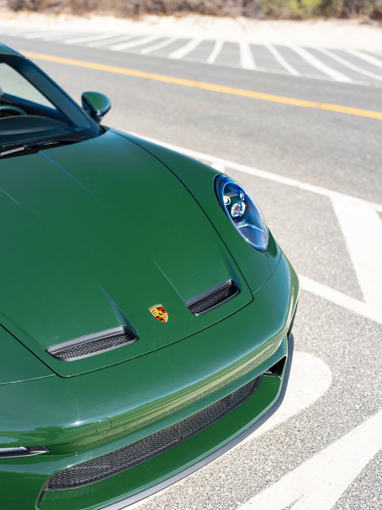 Porsche 992 GT3 Touring