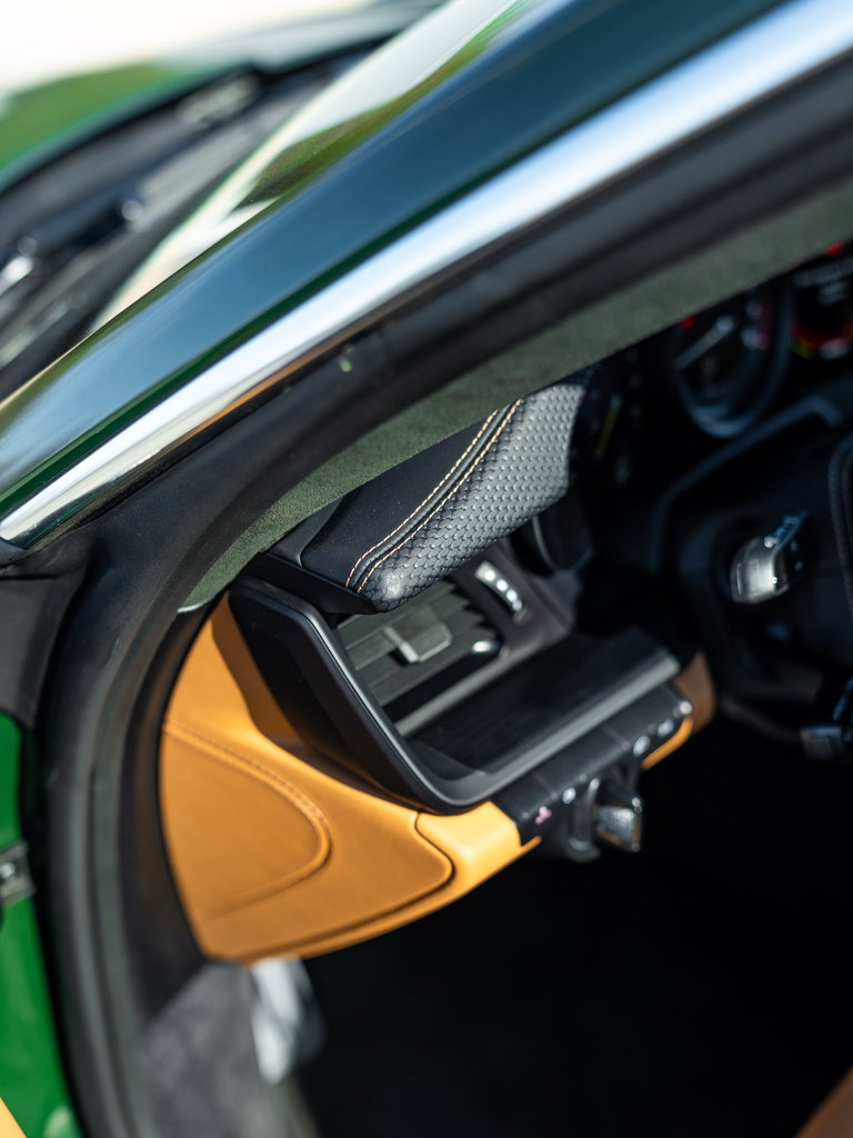 Porsche 992 GT3 Touring