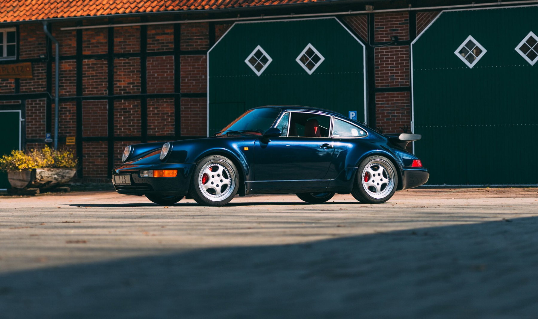 カプリ345ページ Porsche 964 Turbo 3,6 1993 - elferspot.com - Marketplace for