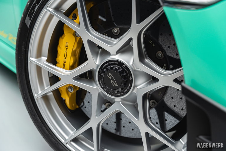 Porsche 718 Spyder RS