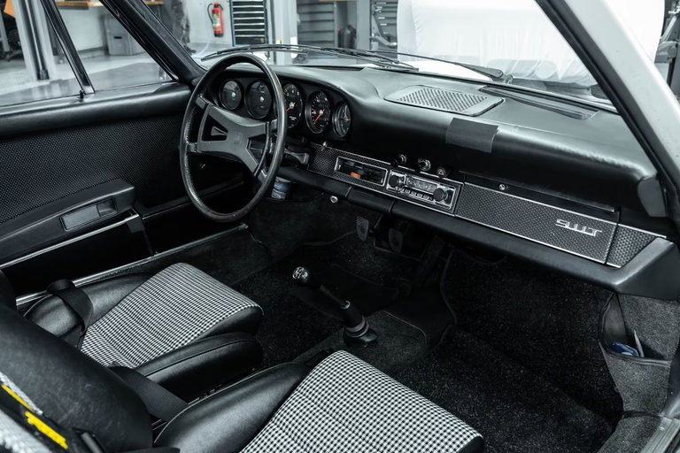 Porsche 911 T