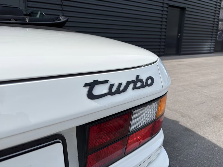Porsche 944 Turbo Cabriolet
