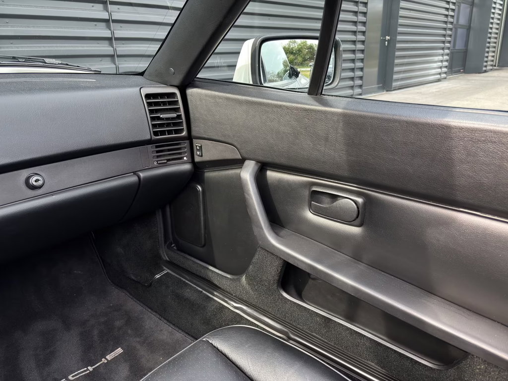 Porsche 944 Turbo Cabriolet