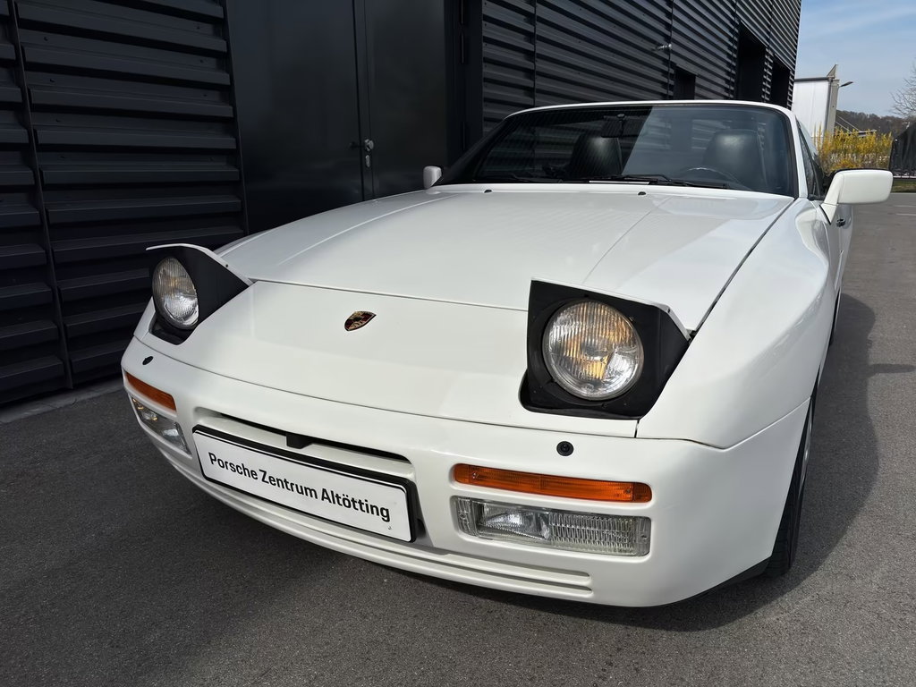 Porsche 944 Turbo Cabriolet