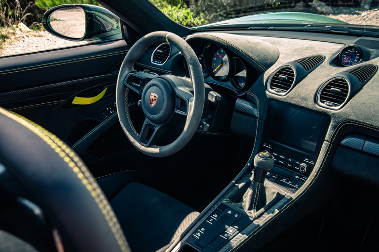 Porsche 718 Spyder RS