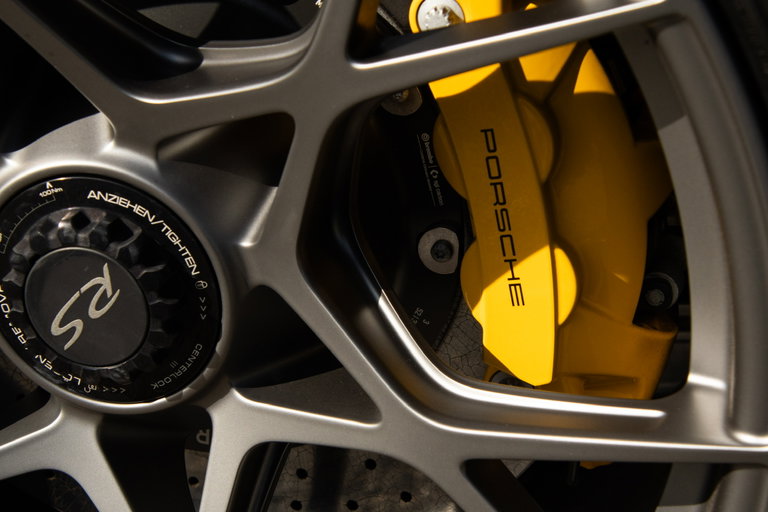 Porsche 718 Spyder RS
